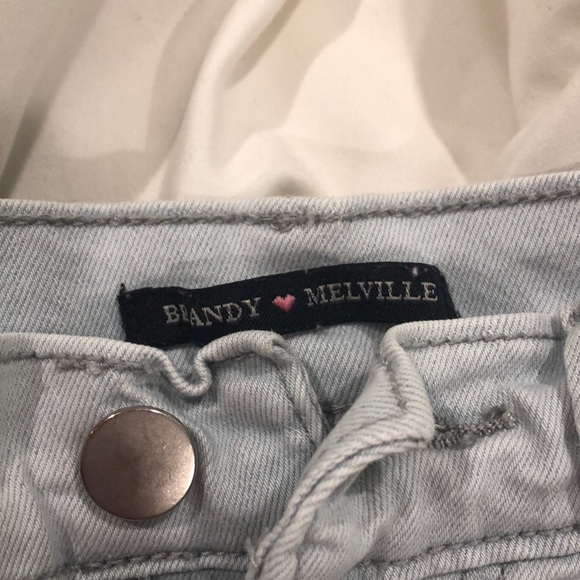 BRANDY MELVILLE SHORTS - Picture 2 of 3